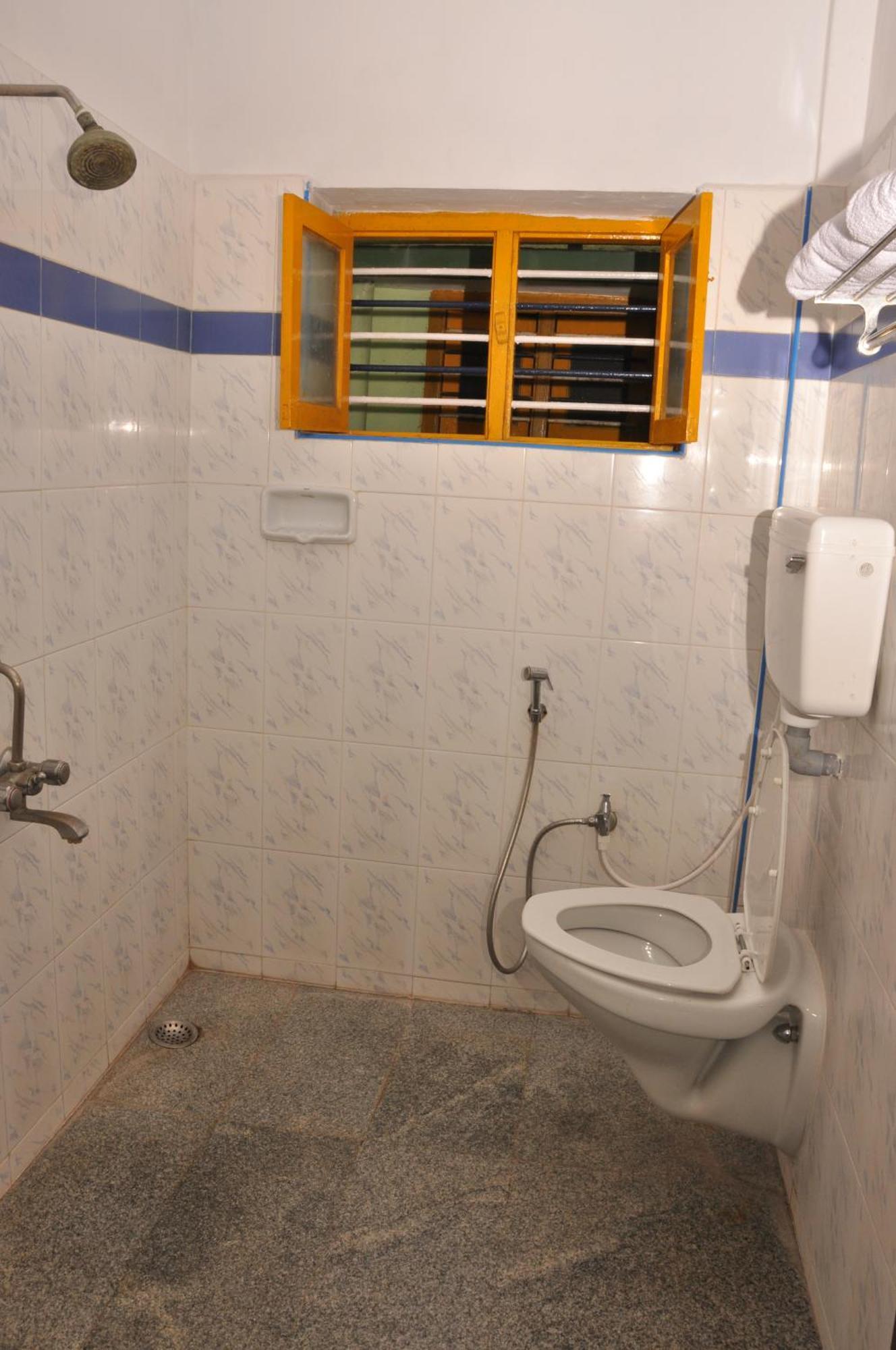 Valli Hotel Tandzsávúr Kültér fotó
